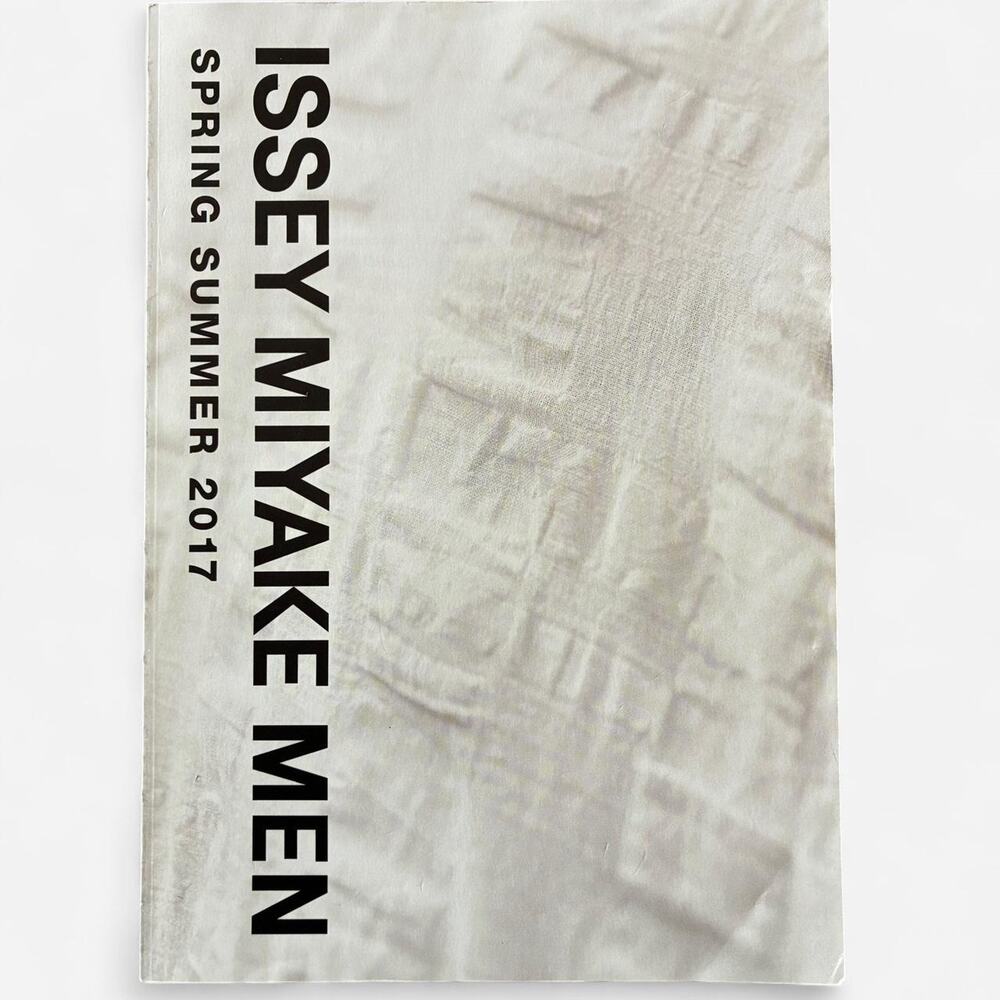 Issey Miyake Men spring /summer 2020 catalog lookbook